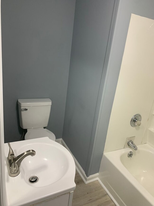 Building Photo - Mount Juliet three bedroom two bath in the...