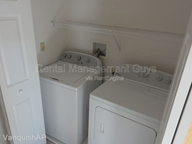 Building Photo - 1887 Wildflower Ct