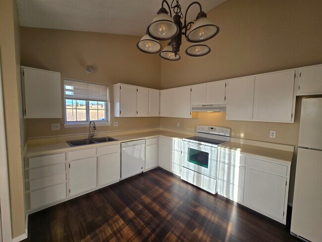 Building Photo - 432 Grandview Dr