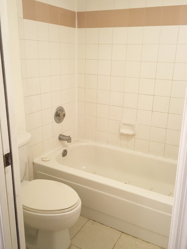 Building Photo - **COMFORTABLE 2br/2ba TOWNHOME (GILBERT & ...