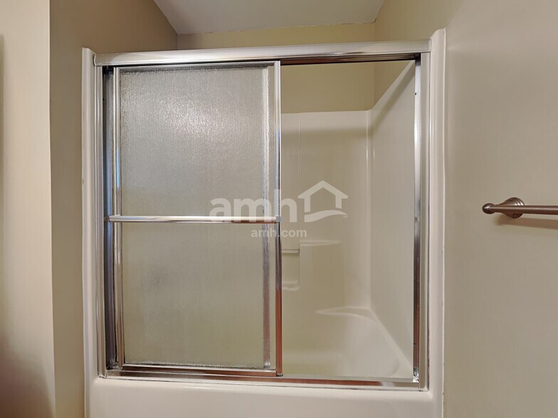 Building Photo - 7301 Blackstone Dr