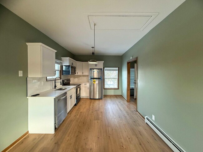 Building Photo - 36465 Main St