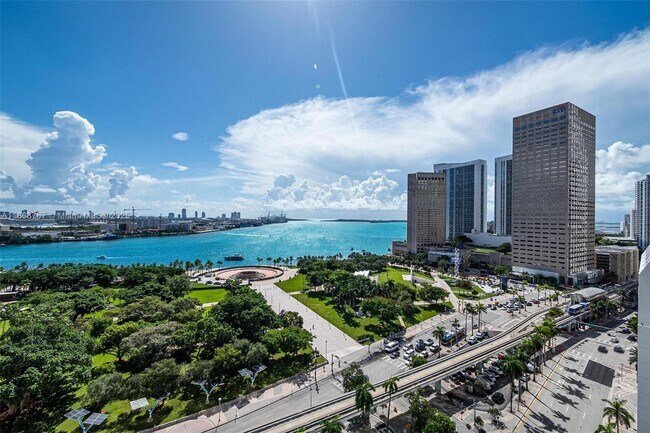 Building Photo - 50 Biscayne Blvd