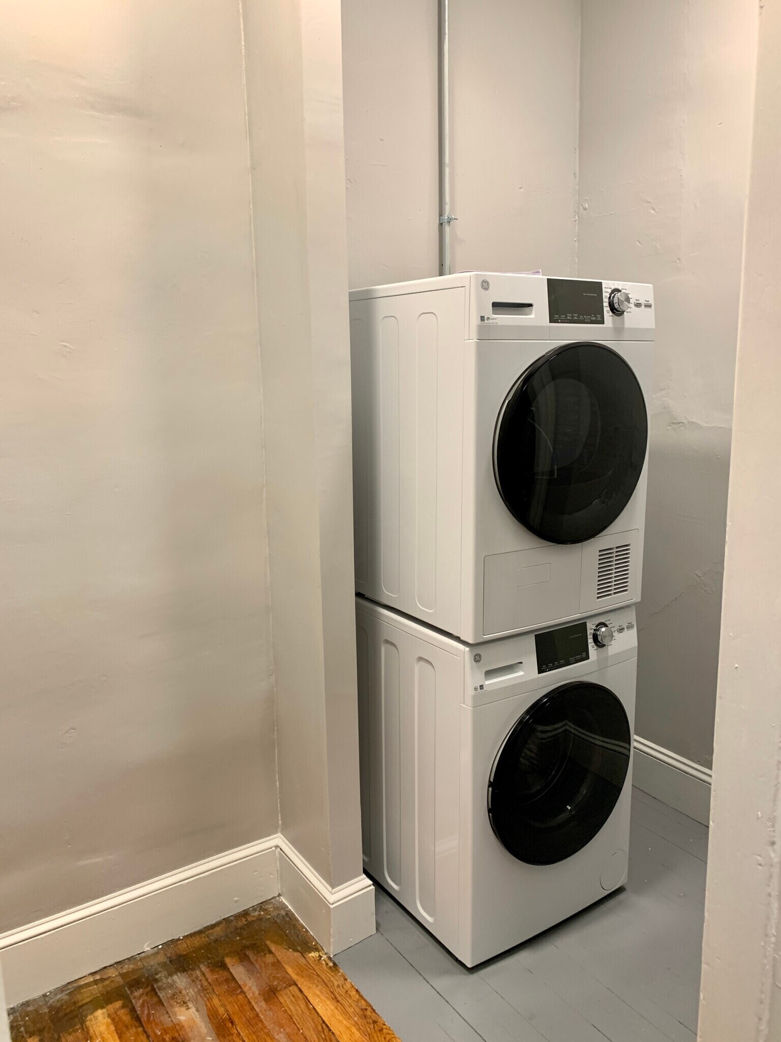 Building Photo - 140 Marlborough St