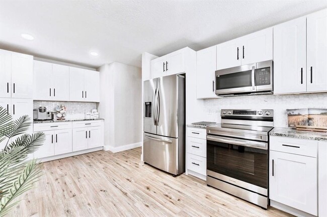 Building Photo - 6220 Interbay Ave