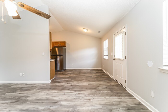 Building Photo - 115 Ashdown Dr