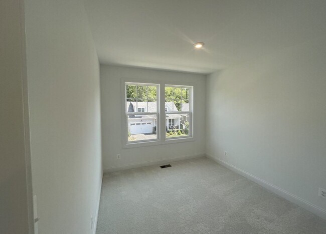 Secondary Bedroom #2 - 4008 Varick St