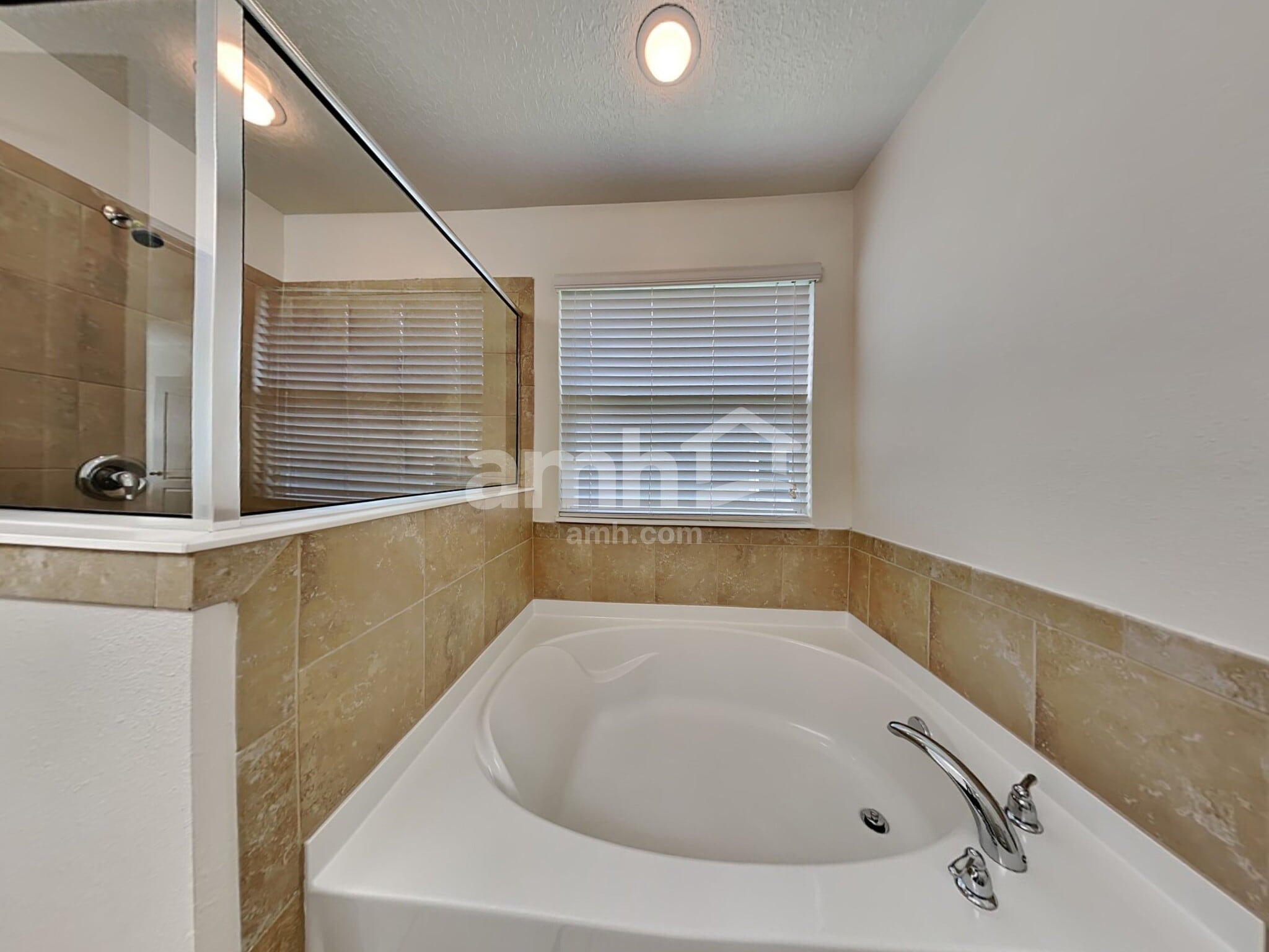 Building Photo - 851 Glendale Ln