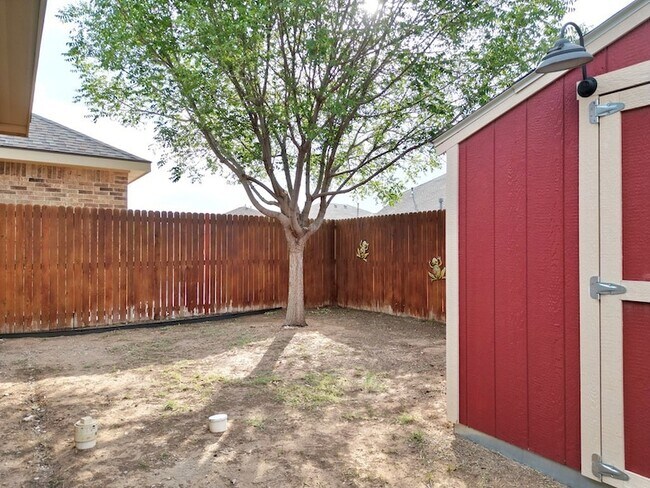 Building Photo - 7305 Bellini St