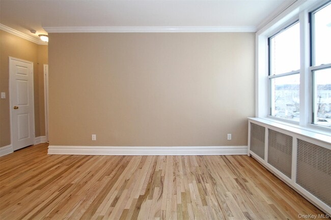 Building Photo - 111 7th St