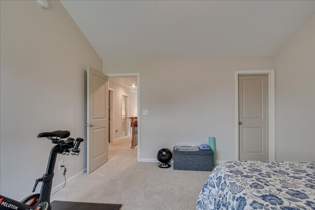 Building Photo - 211 Palisade Rdg