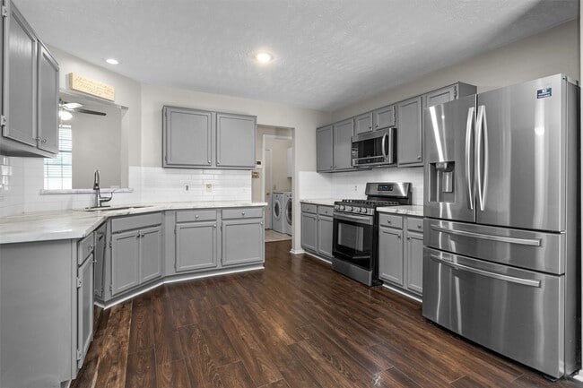 Building Photo - 16042 Glenbrook Knoll Ln