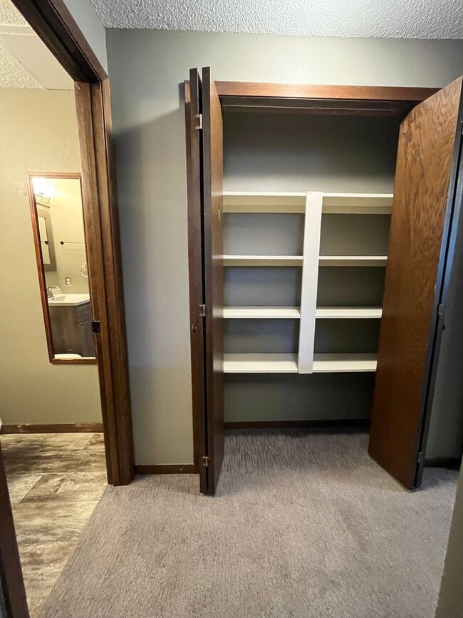 Building Photo - 2 Bed/2 Bath Townhome For Rent in South Sioux Falls!!