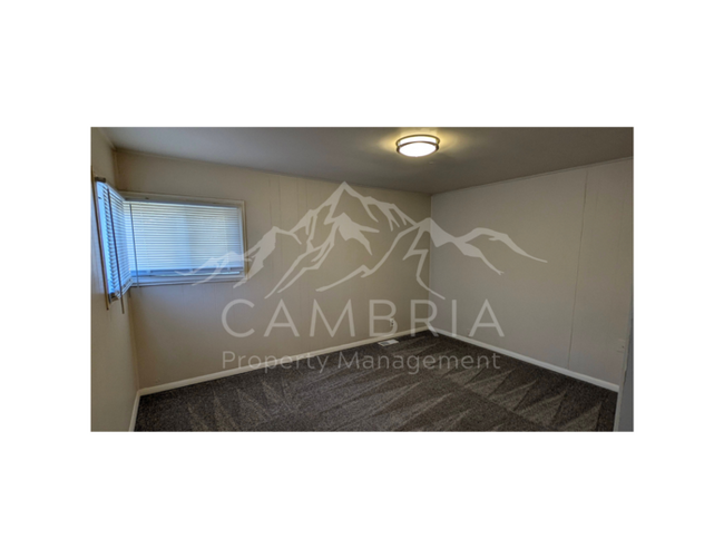 Building Photo - Vintage Unit in Salt Lake