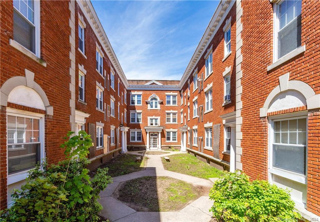 Quad. - 49 Willard St