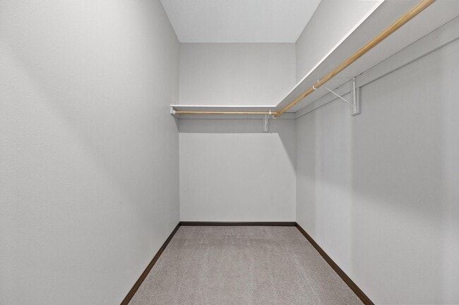 Building Photo - End Unit Townhome Just Blocks Away From Do...