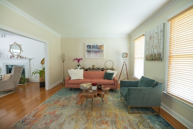 Building Photo - Spacious & Striking 3-story brick Executive 4 bedroom 4.5 bathroom home in Oak Ridge NC + Lawn ca...