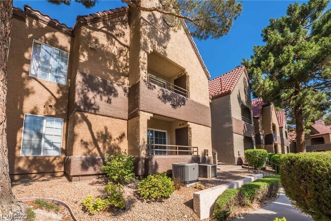 Building Photo - 2200 S Fort Apache Rd