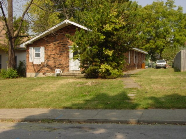 Building Photo - 1509 Russell St