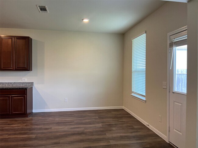 Building Photo - 4711 Prairie Chase Dr
