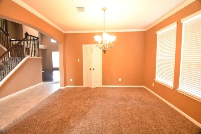 Building Photo - 22306 Fieldcrest Ln