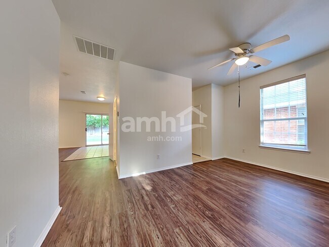 Building Photo - 13209 Ridgepointe Rd