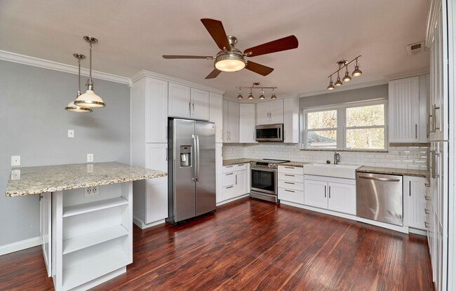 Building Photo - 1037 Prigge Rd