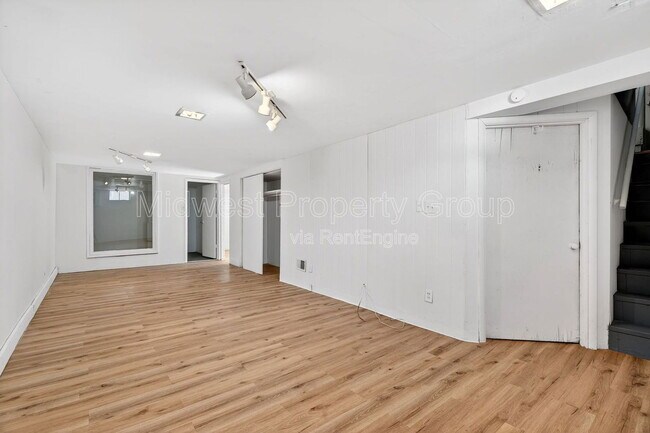 Building Photo - 8280 Frost Ave