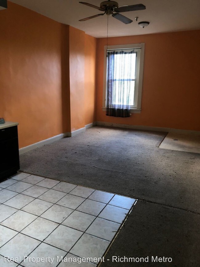 Building Photo - 300 N Monroe St