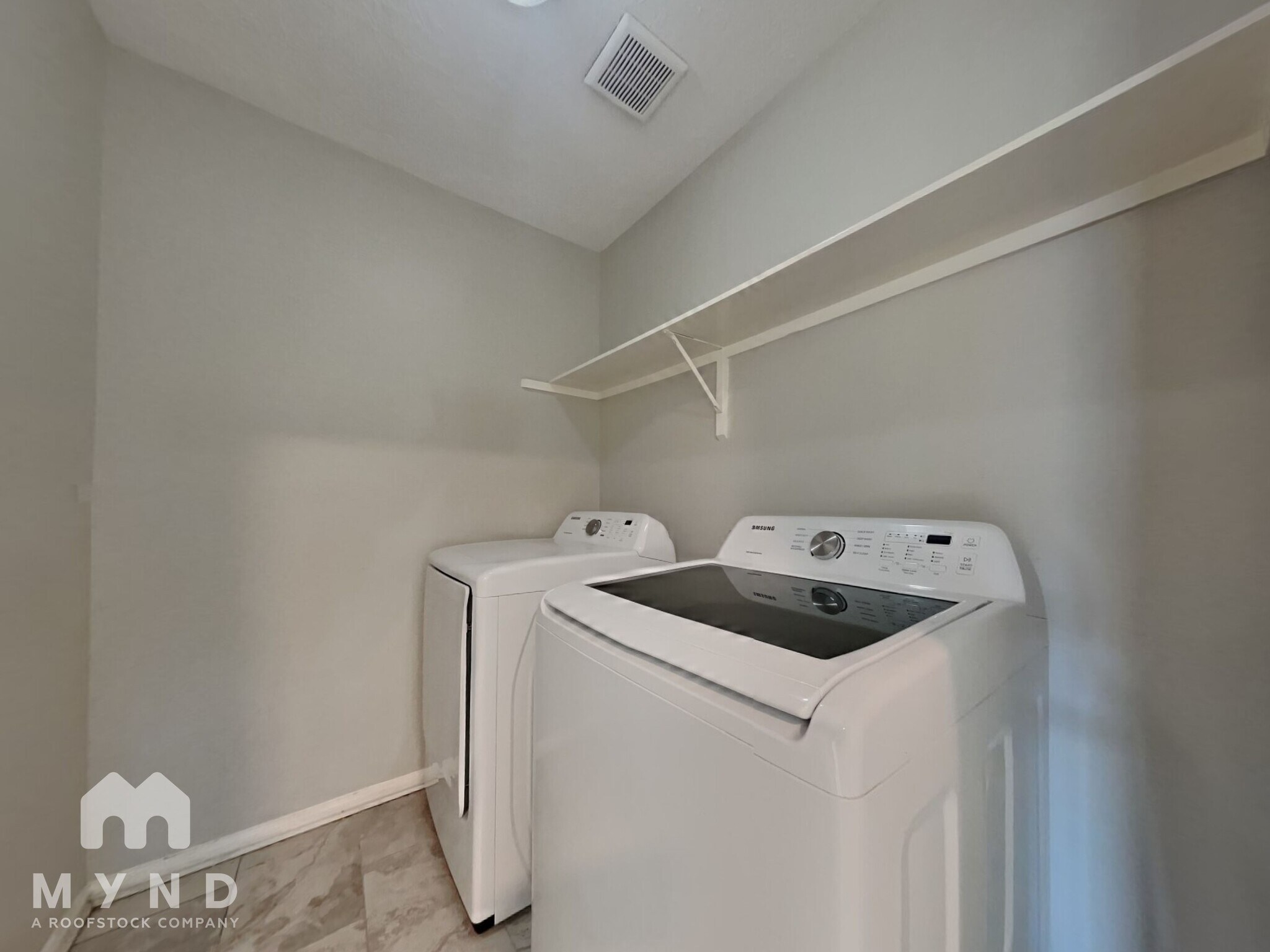 Building Photo - 275 Indian Falls S