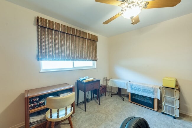 Building Photo - Lovely 3 bedroom Home!