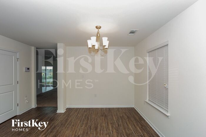 Building Photo - 3282 Runneymede Street SW