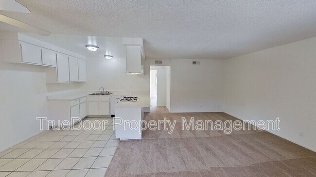 Building Photo - 533 N.Tustin Ave.