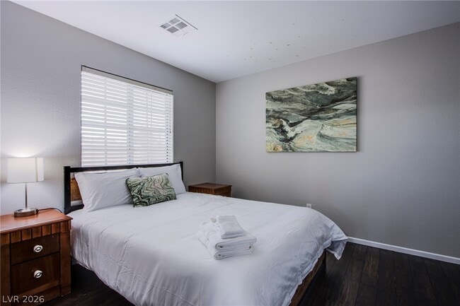 Building Photo - 6429 N Corrie Canyon St