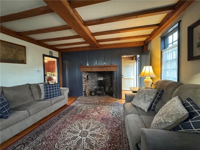 Building Photo - 9 Thames St