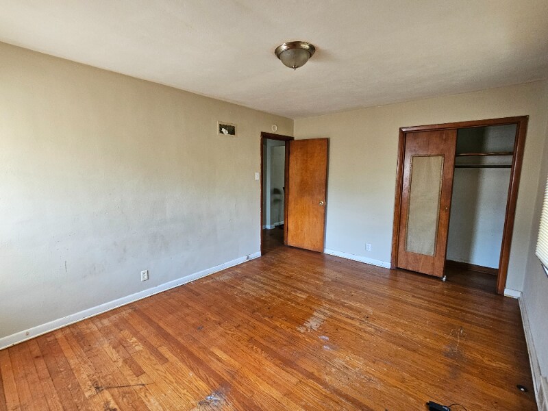 Building Photo - 112 Olympia Dr