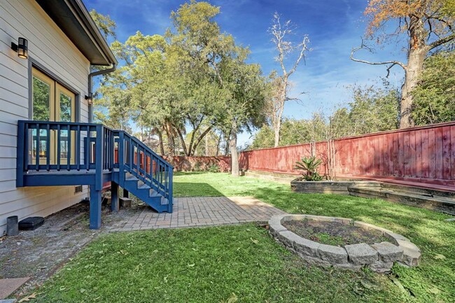 Building Photo - 12903 Figaro Dr