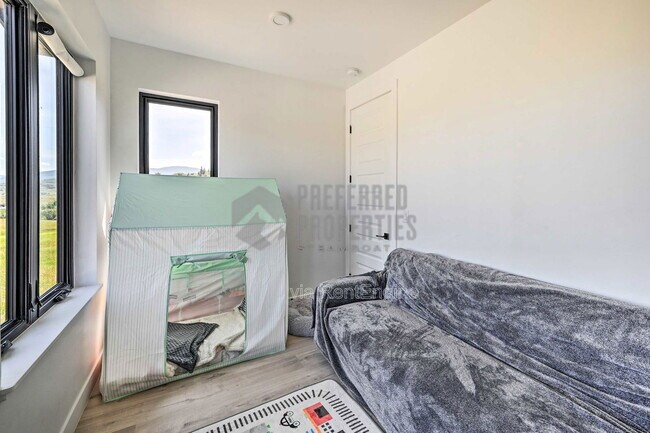 Building Photo - 30610 Boot Ct