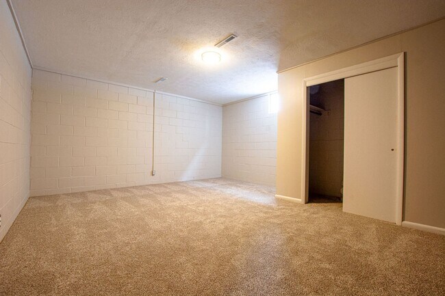 Building Photo - Beautifully Renovated with Lots of Space! 3 Bedroom / 2 Bath Ranch in Blair!