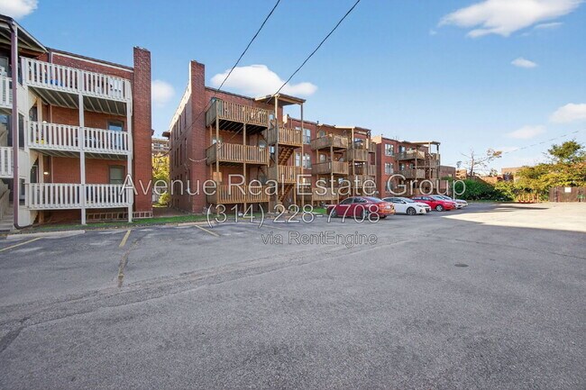Building Photo - 5559 Pershing Ave