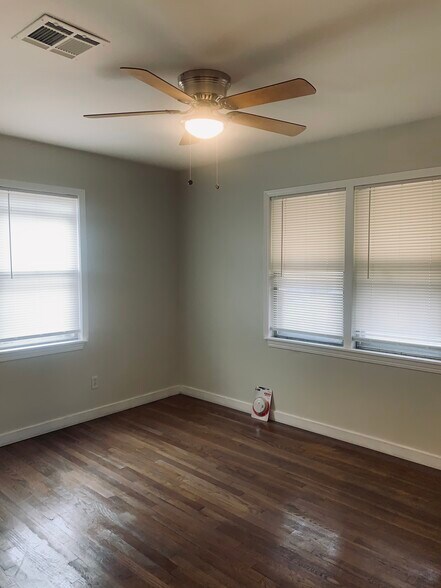 Building Photo - 3719 N Hartford St