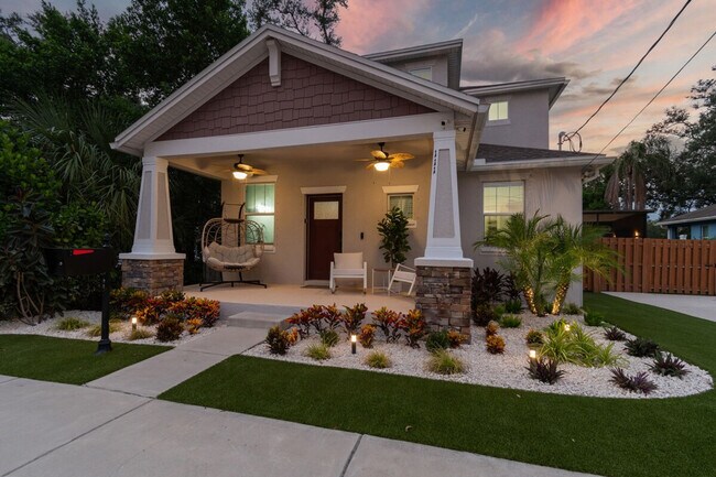 Building Photo - 109 W Hollywood St