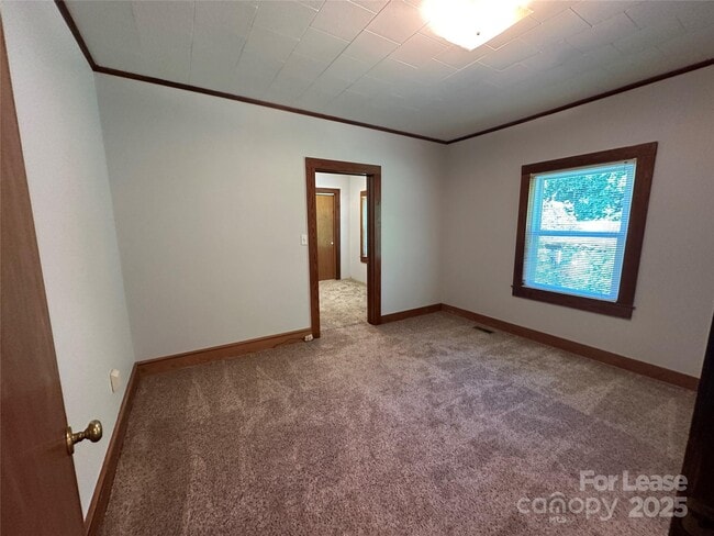 Building Photo - 4537 Burton Ln