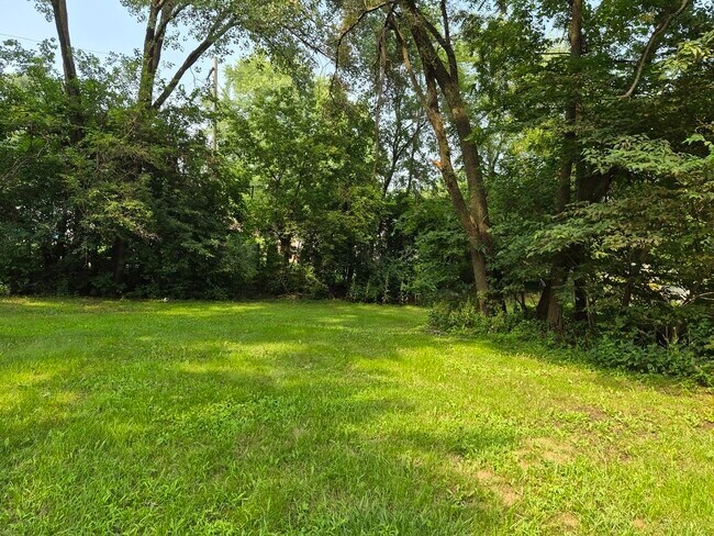 Building Photo - 26467 W Grass Lake Rd
