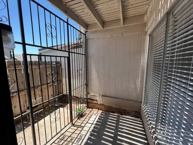 Building Photo - 1902 Three Stars Rd