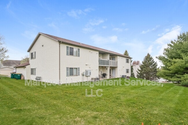 Building Photo - 213 Chateau Dr