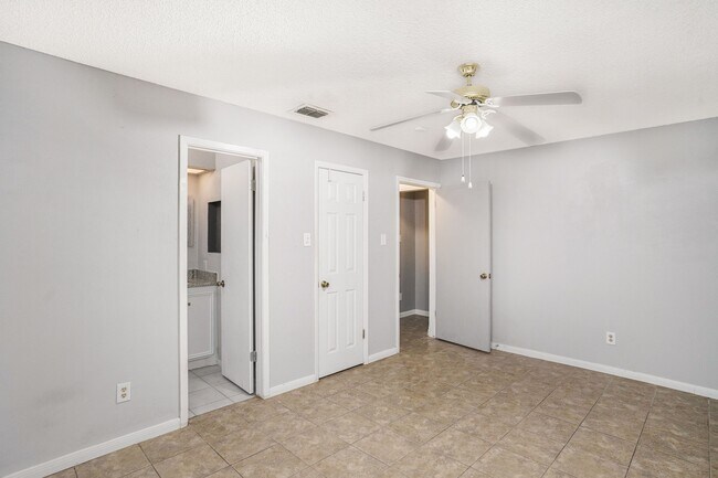 Building Photo - 17306 Fife Ln