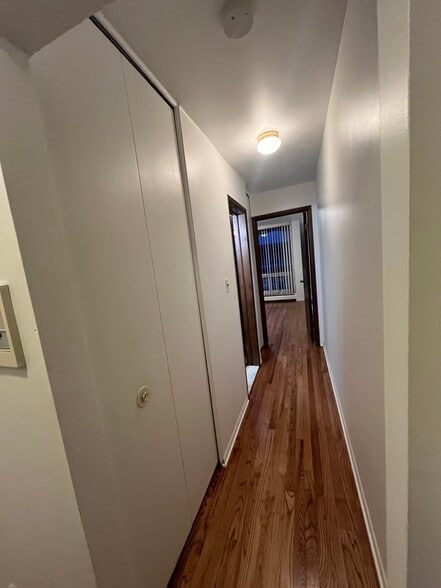 Building Photo - 150 Bird Ave