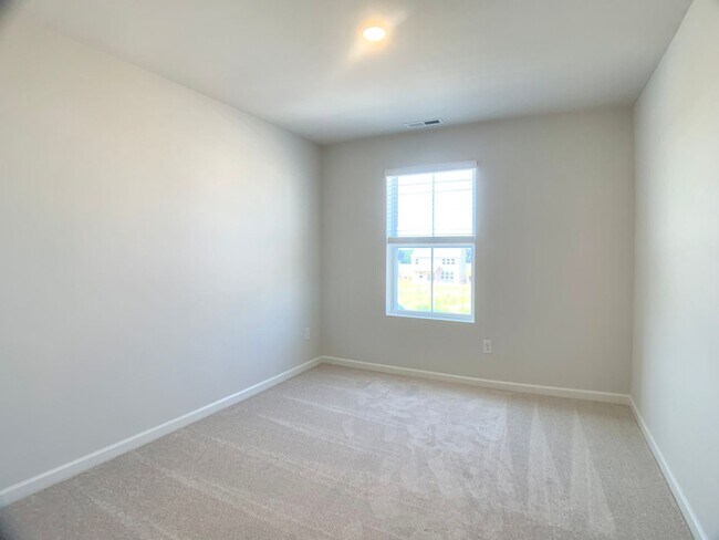 Building Photo - 821 Moray Ln