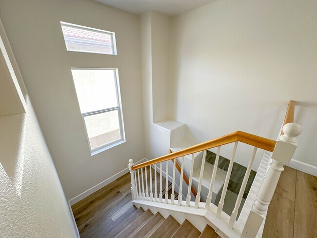 Building Photo - COMING SOON!  Sienna Ridge 3 Bedroom Home for Rent in Canyon Country!